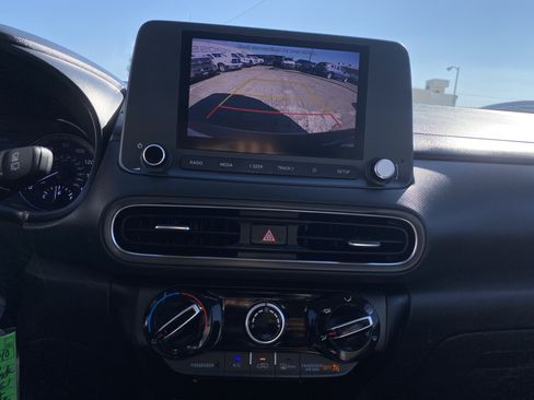 Used 2023 Hyundai Kona SE FWD image 14