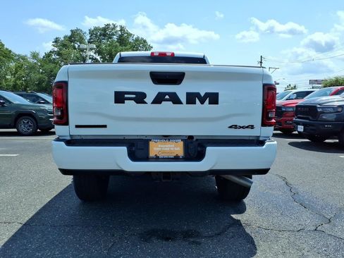 Certified 2025 RAM 2500 Big Horn AWD/4WD image 18