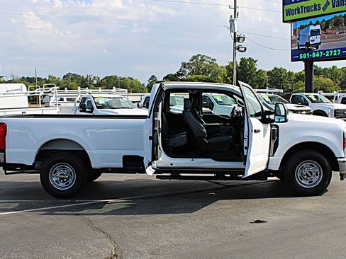 Used 2024 Ford F250 XL w/ XL Chrome Package RWD image 9