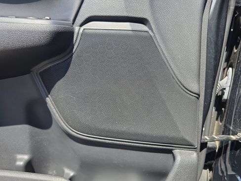 Used 2022 Honda CR-V Touring image 15