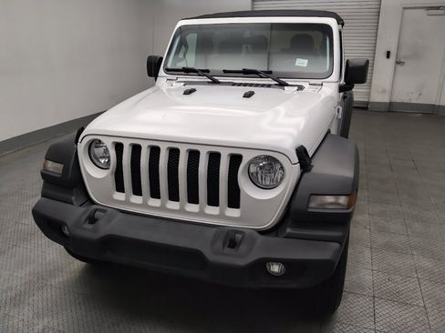 Used 2020 Jeep Wrangler Sport AWD/4WD image 15