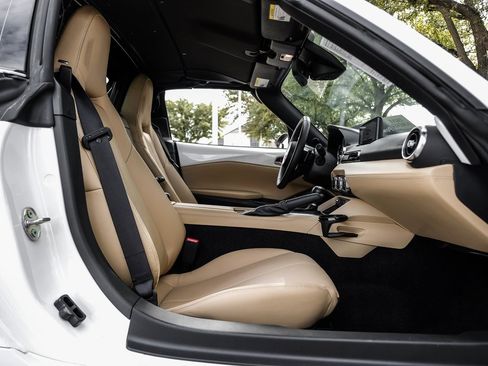 Used 2025 MAZDA MX-5 Miata RF Grand Touring image 58