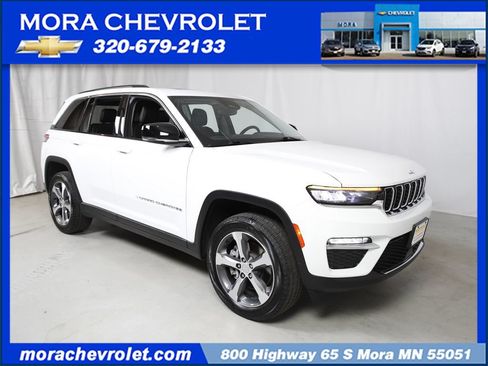 Used 2022 Jeep Grand Cherokee Limited 4xe AWD/4WD image 1