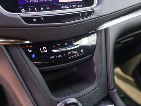 Certified 2024 Cadillac XT5 Sportv w/ Technology Package AWD/4WD image 19