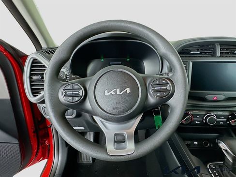 Certified 2025 Kia Soul LX FWD image 8