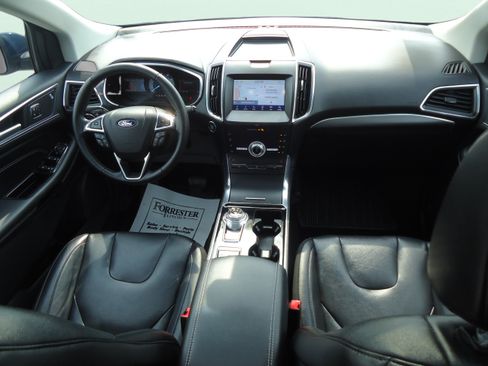 Used 2020 Ford Edge Titanium AWD/4WD image 17