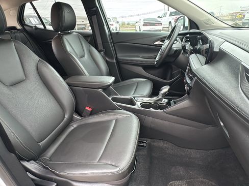 Used 2024 Buick Encore GX Sport Touring image 31