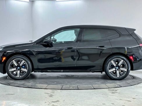 Used 2024 BMW iX xDrive50 w/ Sport Package image 5
