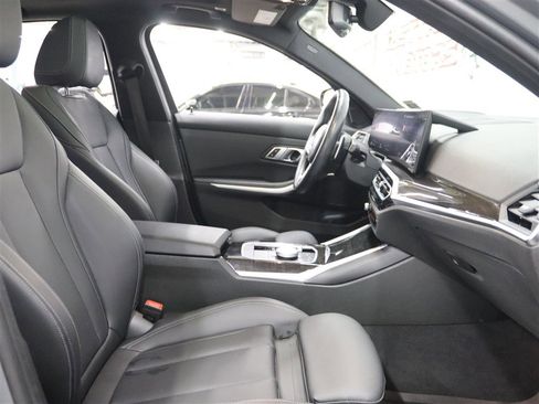 Used 2023 BMW 330i xDrive Sedan w/ M Sport Package image 18