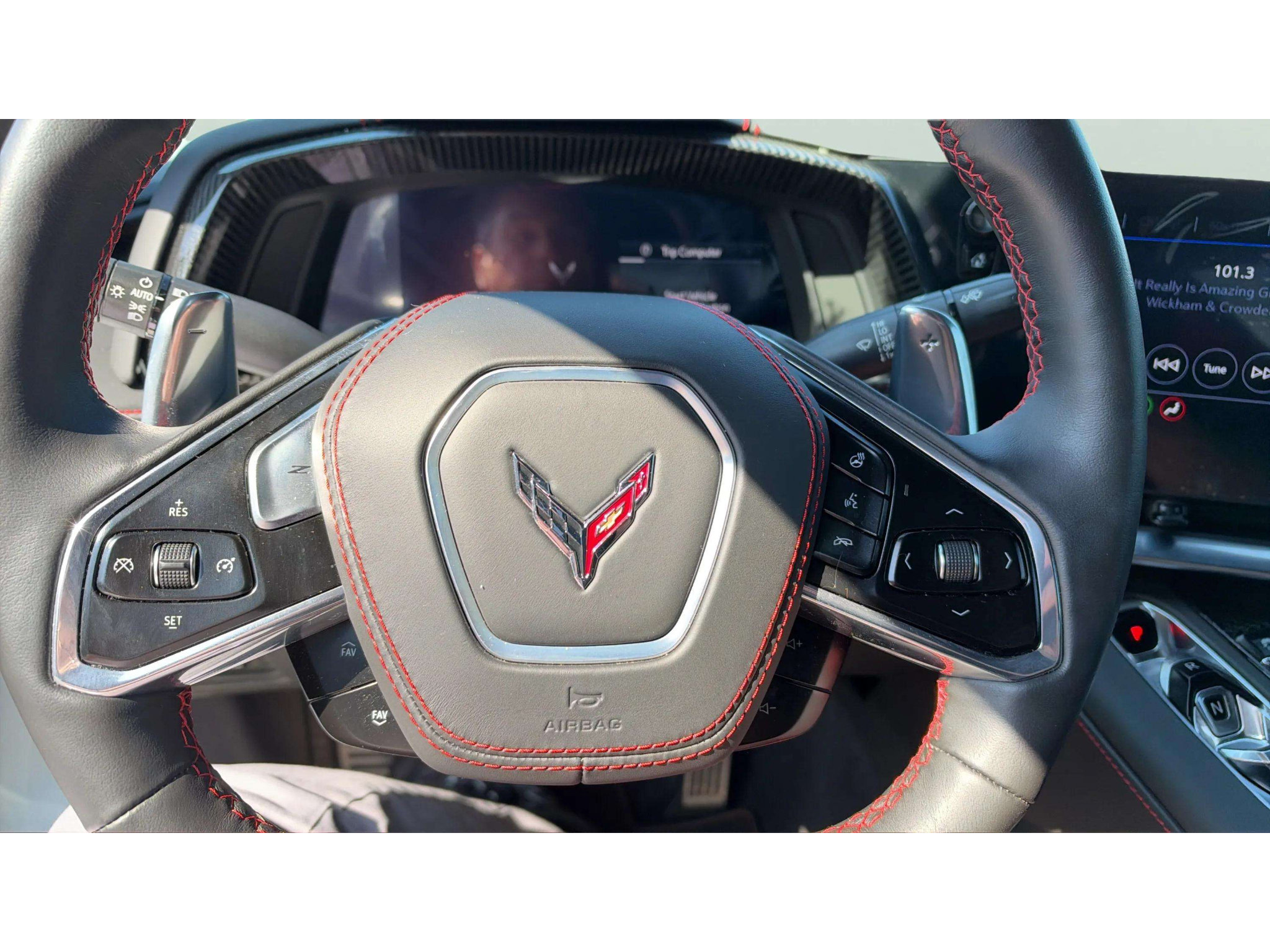 Used 2021 Chevrolet Corvette Stingray Premium Cpe w/ Z51 Performance Package RWD image 32