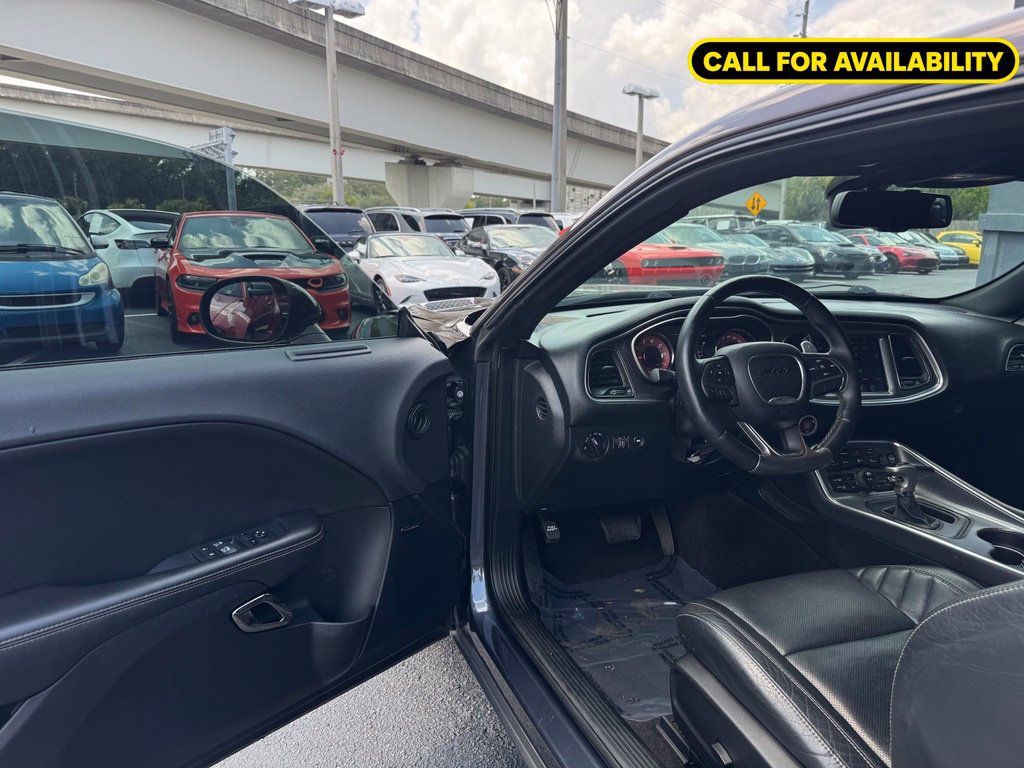 Used 2016 Dodge Challenger SRT Hellcat RWD image 26