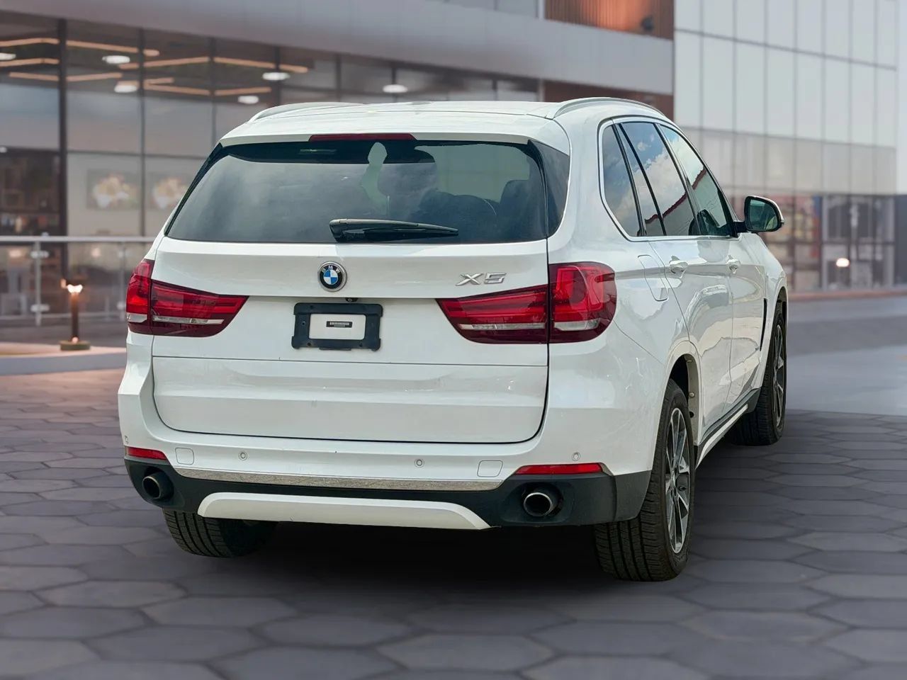 Used 2017 BMW X5 xDrive35i AWD/4WD image 9