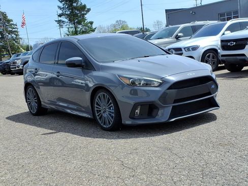 Used 2017 Ford Focus RS AWD/4WD image 7