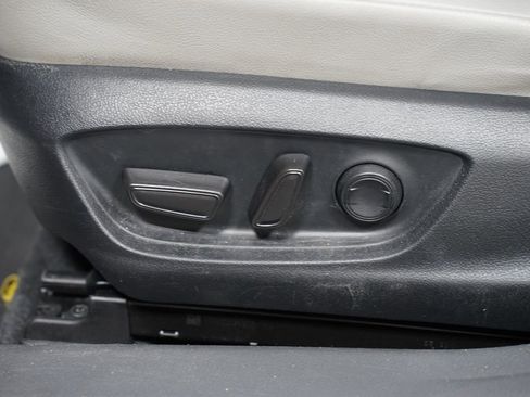 Used 2023 Toyota Camry SE w/ Audio Upgrade Package FWD image 33