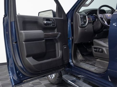 Used 2022 Chevrolet Silverado 1500 LTZ w/ Technology Package image 8