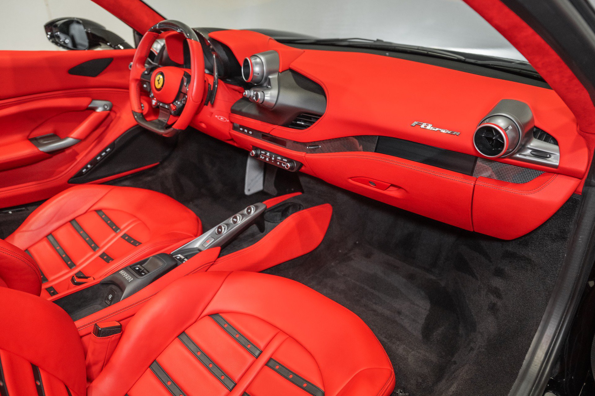 Used 2021 Ferrari F8 Tributo RWD image 22