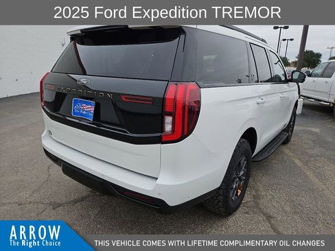 Used 2025 Ford Expedition Tremor AWD/4WD image 12