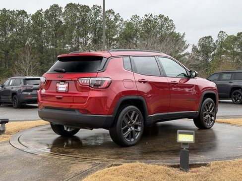 New 2026 Jeep Compass Latitude image 7