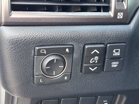 Used 2023 Lexus GX 460 w/ Black Line Special Edition AWD/4WD image 19