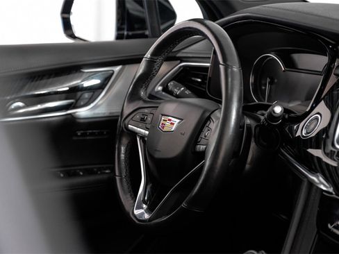 Used 2024 Cadillac XT6 Premium Luxury image 14