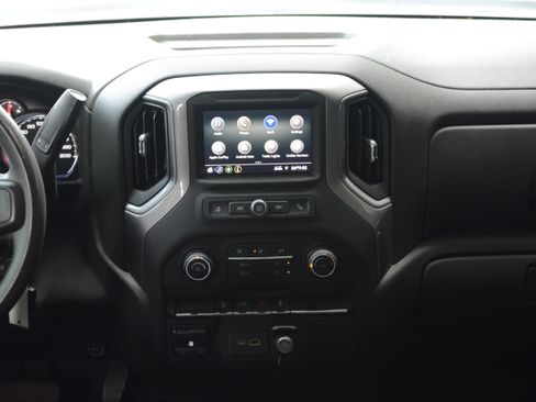 Used 2021 Chevrolet Silverado 1500 Custom Trail Boss w/ Midnight Edition AWD/4WD image 19