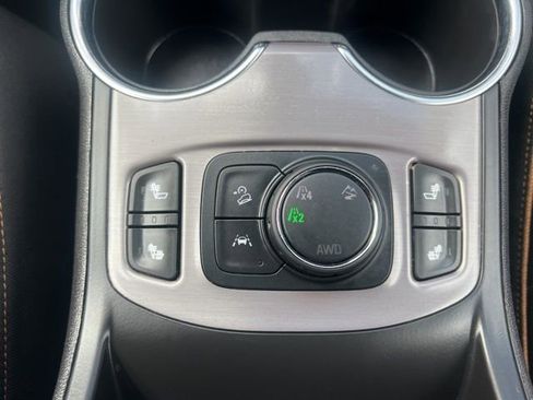 Used 2024 GMC Terrain AT4 image 20