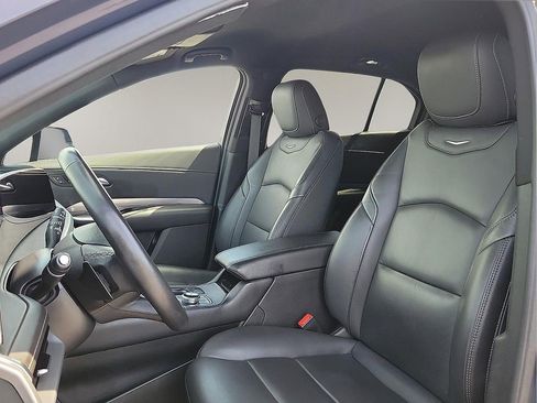Certified 2025 Cadillac XT4 Premium Luxury AWD/4WD image 7
