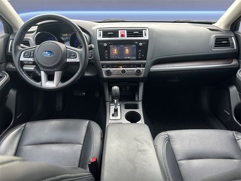 Used 2017 Subaru Outback 2.5i Limited image 12