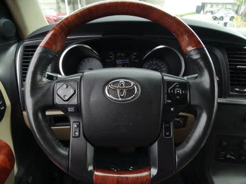 Used 2020 Toyota Sequoia Platinum RWD image 36