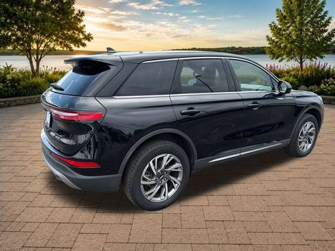 Used 2024 Lincoln Corsair FWD image 8