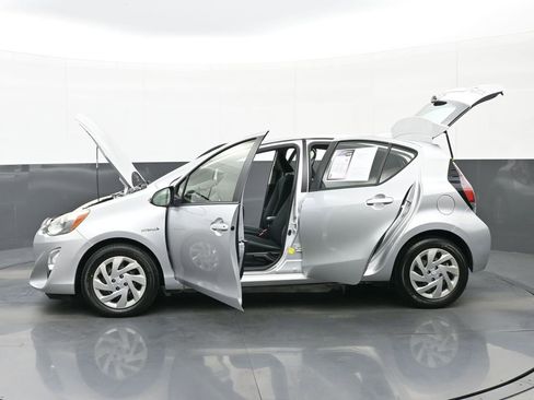 Used 2015 Toyota Prius C Four image 44