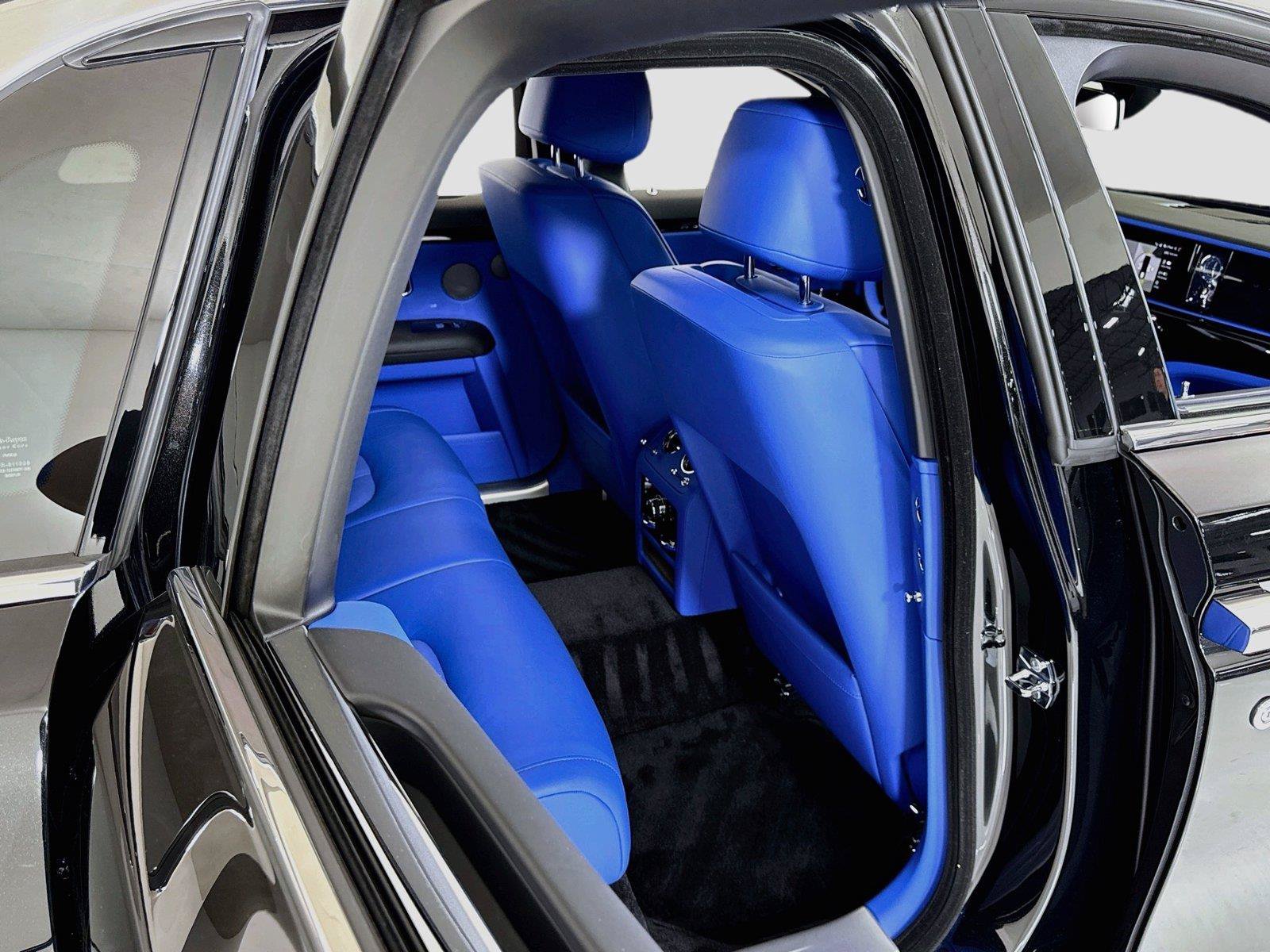 Used 2025 Rolls-Royce Ghost AWD/4WD image 31