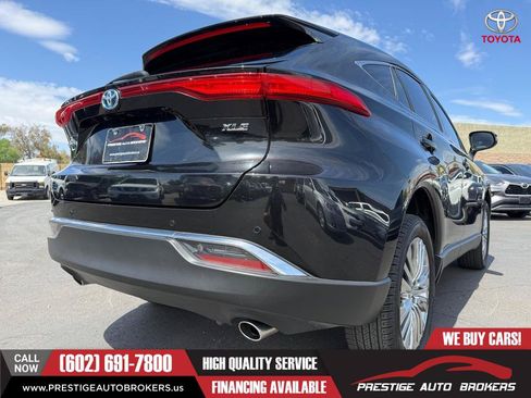Used 2023 Toyota Venza XLE AWD/4WD image 13