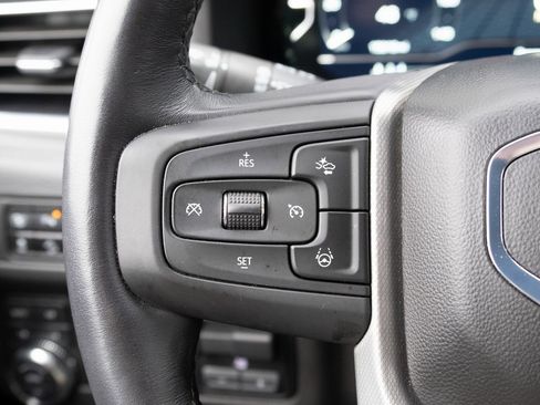 Used 2024 GMC Yukon Denali image 7