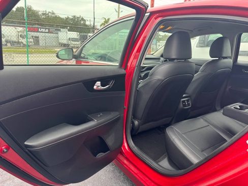 Used 2019 Kia Forte EX FWD image 14