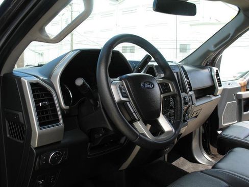 Used 2018 Ford F150 Lariat AWD/4WD image 31
