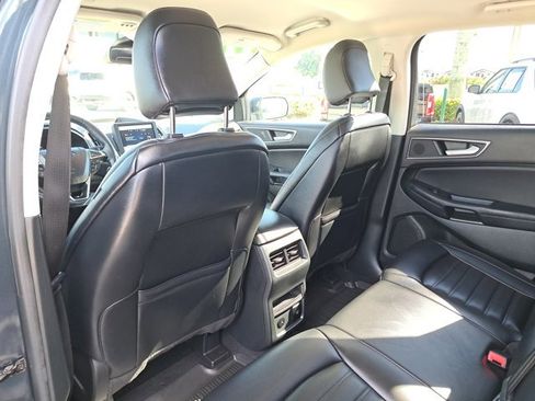 Used 2022 Ford Edge SEL w/ Convenience Package image 13