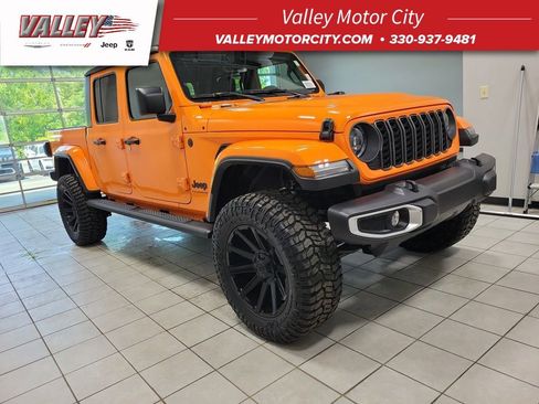 New 2025 Jeep Gladiator Sport image 1