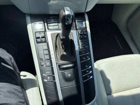 Used 2018 Porsche Macan S AWD/4WD image 13