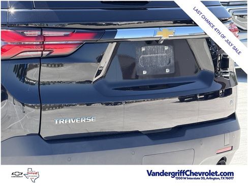 Certified 2022 Chevrolet Traverse LT FWD image 5