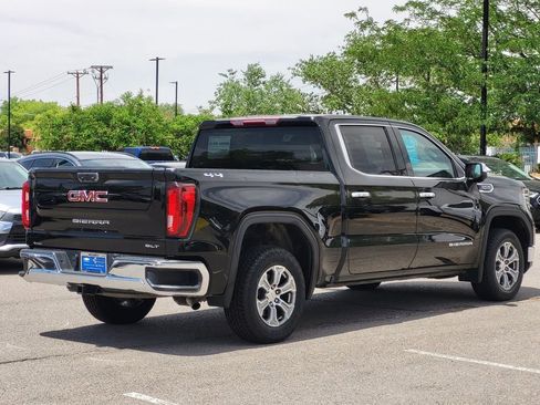 Used 2025 GMC Sierra 1500 SLT AWD/4WD image 4