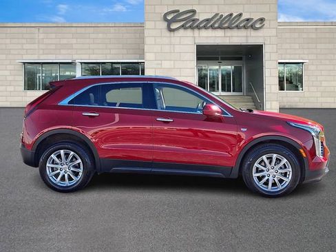 Certified 2021 Cadillac XT4 Luxury w/ Cold Weather Package image 8