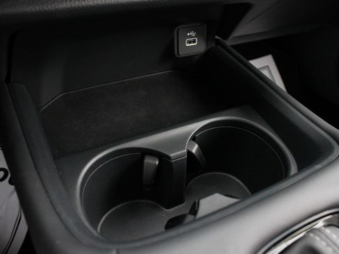 Used 2025 Honda HR-V LX image 41
