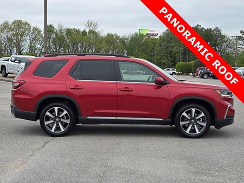 Used 2025 Honda Pilot Elite image 6