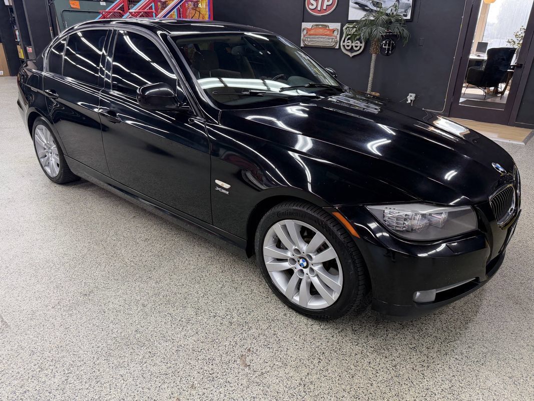 Used 2011 BMW 335i xDrive Sedan AWD/4WD image 7