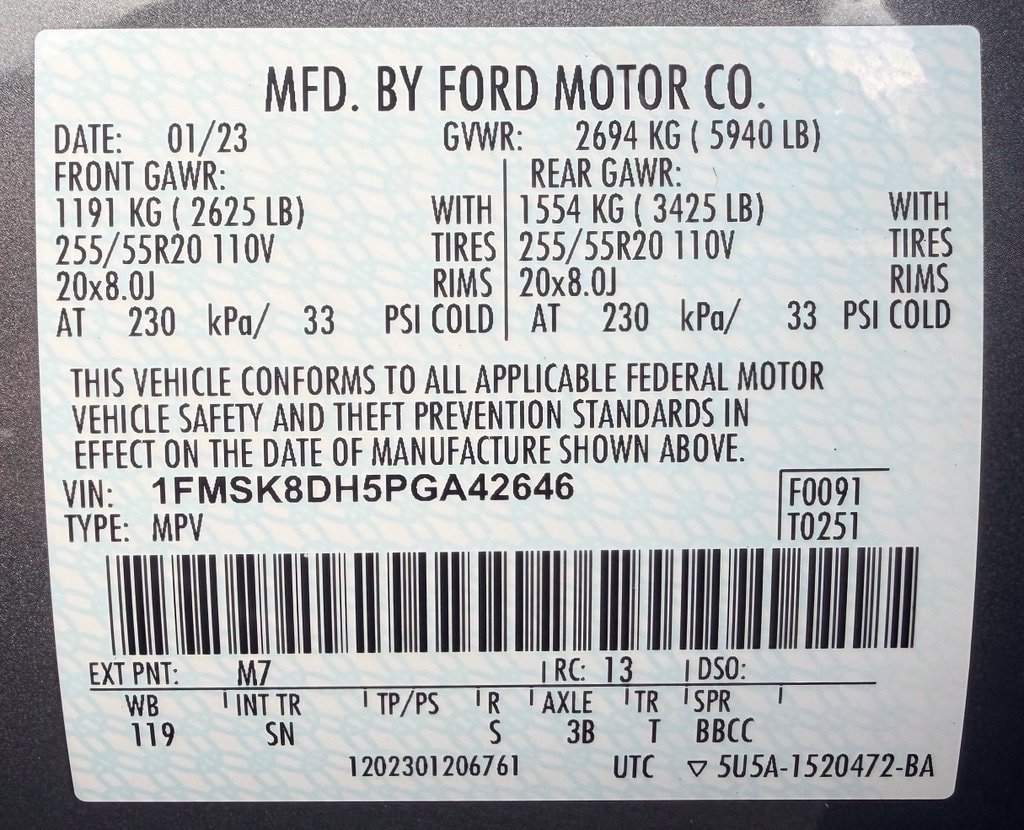 Used 2023 Ford Explorer XLT w/ Equipment Group 202A AWD/4WD image 24