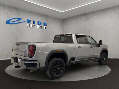 Used 2025 GMC Sierra 2500 AT4 w/ AT4 Premium Plus Package AWD/4WD image 4