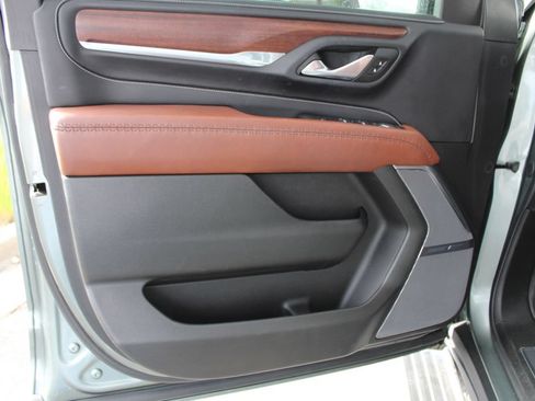 Used 2023 GMC Yukon Denali Ultimate w/ LPO, Floor Liner Package AWD/4WD image 20