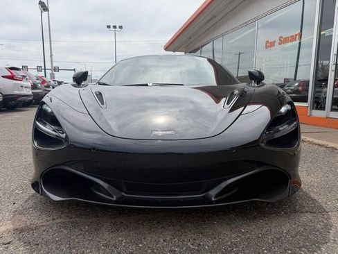 Used 2018 McLaren 720S image 2