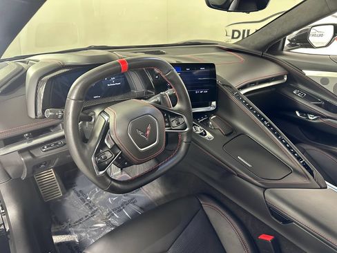 Used 2022 Chevrolet Corvette Stingray Premium Conv w/ Z51 Performance Package RWD image 15